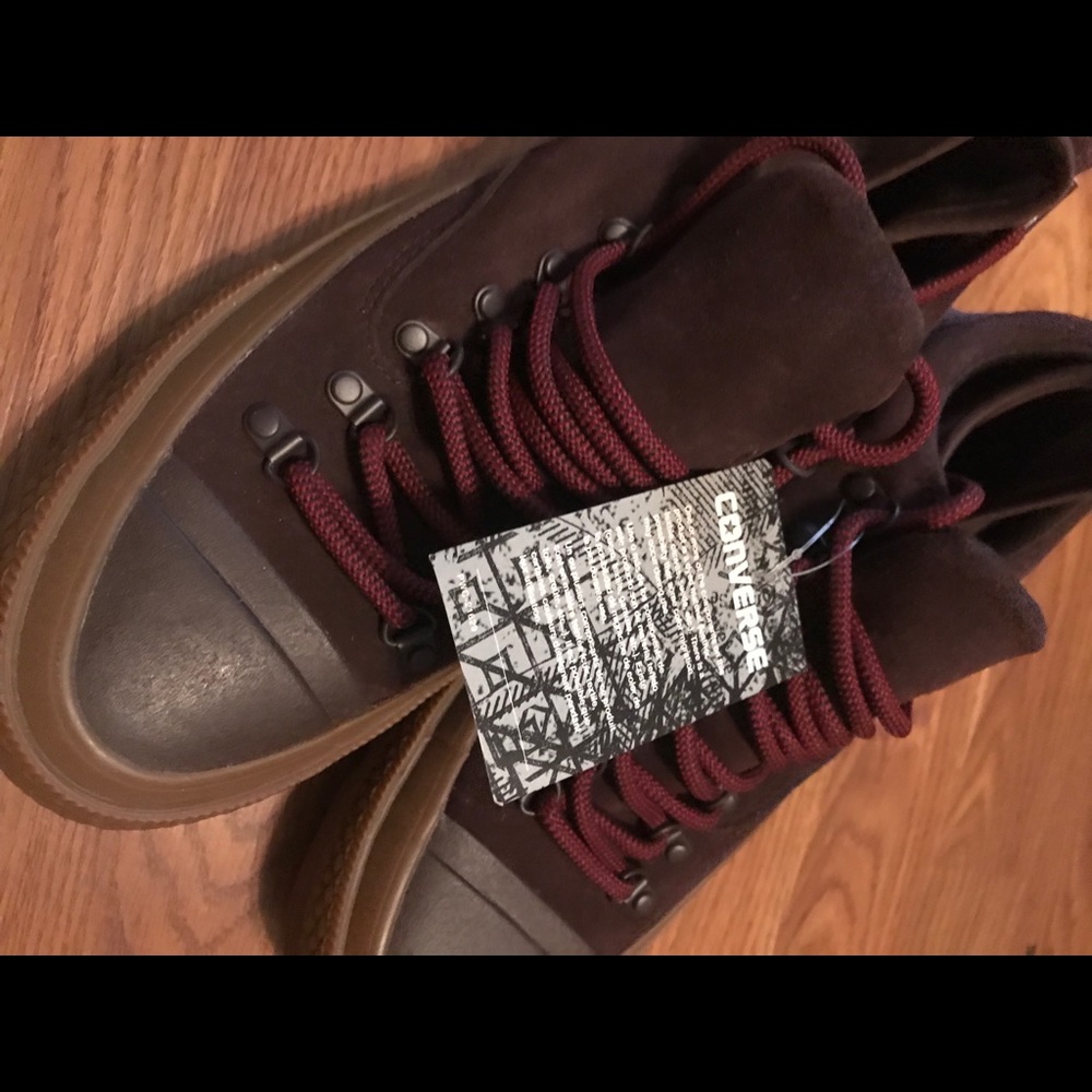 Converse Boot/Sneaker